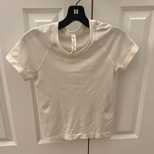 lululemon athletica Cream Short Sleeve Top